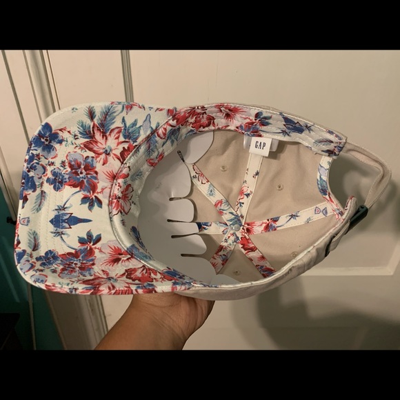 Gap Floral Cream/Grey-ish Cap - Picture 10 of 13